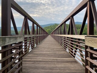 Fototapeta na wymiar Appalachian Trail - James River Pedestrian Bridge