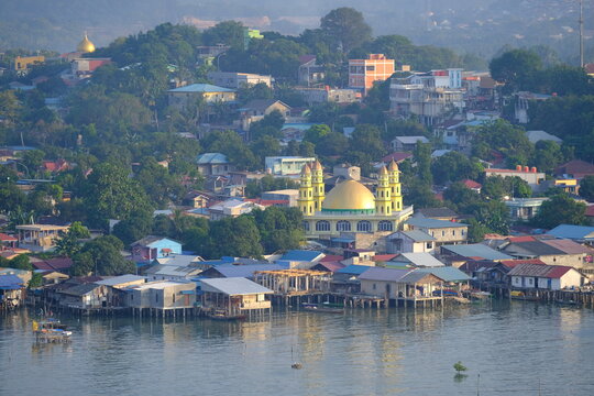 Indonesia Batam - Al-Mu'minin Mosque in Tanjung Uma - Harbour Bay