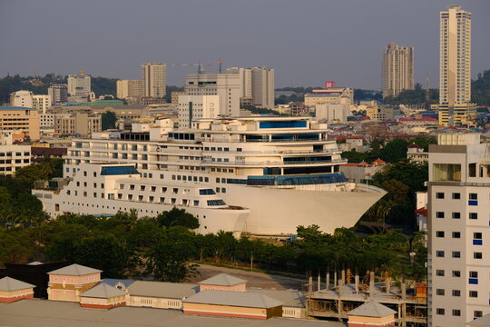 Indonesia Batam - View to Pacific Palace Hotel - Harbour Bay