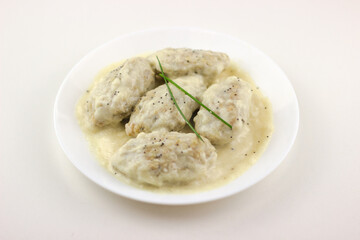 guisos_platos_carnes_medallones_queso_cenital. / stews_plates_meat_medallions_cenital_cheese.