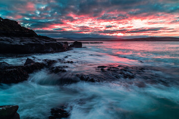 Streaky wave sunrise
