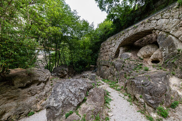 Fototapeta na wymiar ancient bridge of the bull where the railway passed