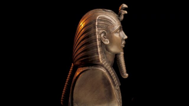 Tutankhamun Statue, Egyptian Pharaoh Burial Mask, Loopable Spinning Video, Black Background