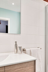 Fototapeta na wymiar Beautiful and luminous modern bathroom with a minimalist concept