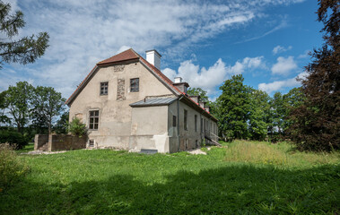 Fototapeta na wymiar manor in estonia, hiiumaa