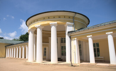 Obraz premium Marianske Lazne, Czech Republic - July 2021: Ferdinand Spring at Colonnade building in Marianske Lazne