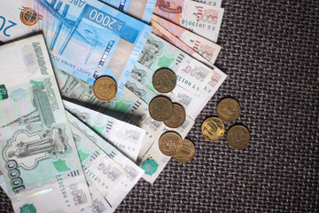 coins and banknotes, монеты на бумажных деньгах