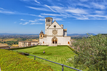 Fototapeta na wymiar Beautiful exterior view of the famous Papal Basilica of St. Francis of Assisi