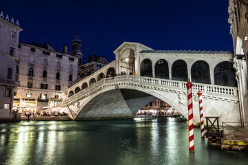 Obraz na płótnie Canvas Night Venice. Rialto Bridge. Italy