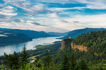 Fototapeta na wymiar Panoramic view of Columbia River and valley, Corbett, Oregon State and Washington State, USA.