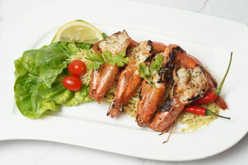 Grilled prawns with rice