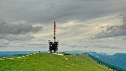 Das Chasseral bei trüben Wetter im Berner Jura, Schweiz (Juli 2021) 