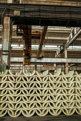Factory, for the production of insulation for pipes