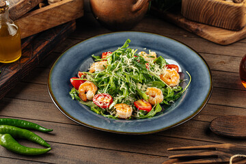 Shrimp and arugula salad with tomatoes and parmesan