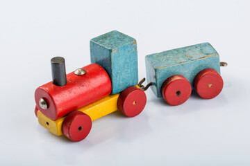 Altes Holzspielzeug - Lokomotive - Eisenbahn