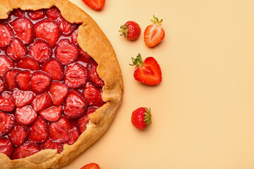 Tasty strawberry pie on color background, closeup