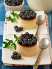 Cheesecake with blueberries.