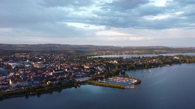 Die Stadt Radolfzell am Bodensee vor Sonnenuntergang - Teil 9