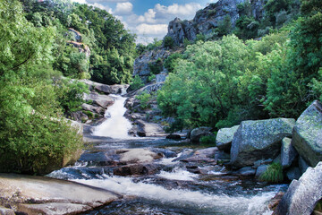 Fototapeta na wymiar Catarata de Segade en el río Umia, provincia de Pontevedra, España