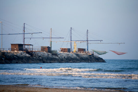 Bilance da pesca a Senigallia (Italia)