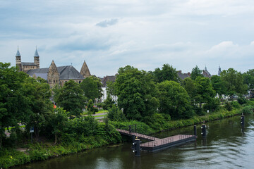Fototapeta na wymiar view of the river and bridge in Maastricht 