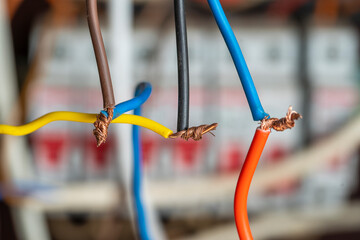 Very dangerous connection of electrical cables at home