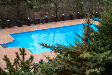 Open air pool, Swimming pool