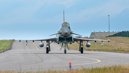 RAF Eurofighter Typhoon take off head on
 - obrazy, fototapety, plakaty