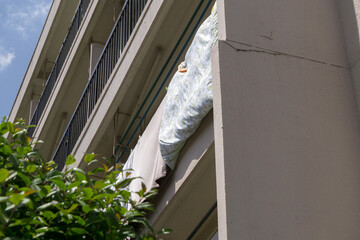 布団干し　バルコニー
