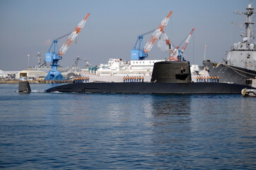 Fototapeta premium 出航する潜水艦