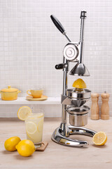 lemon squeezer