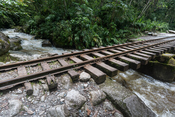 railway crossing river