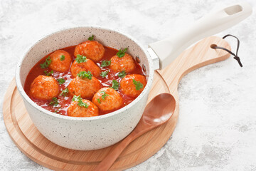 Meatballs in tomato sauce