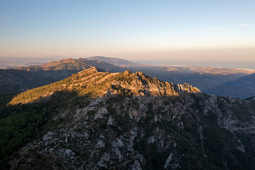 vista de la cima de tajo negro en sierra blanca, Málaga