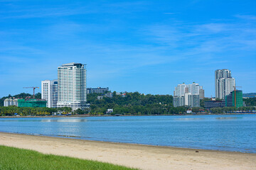 Obraz premium morning view in the Likas Bay Public Park ,kota kinabalu,malaysia.