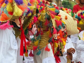 Obraz premium traditional mexican chicahual masked men