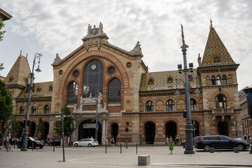Fototapeta na wymiar The exterior of the Great Market Hall in Budapest (in Hungarian Nagycsarnok or Vasarcsarnok)