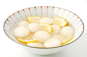 白玉団子のレモンシロップ