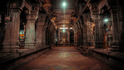 Thousand Pillars of Ekambareswarar Temple, Earth Linga Kanchipuram, Tamil Nadu, South India -...