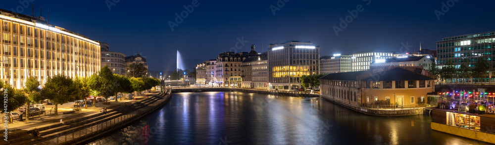 Wall mural Panoramic Night view of Geneva city in Switzerland