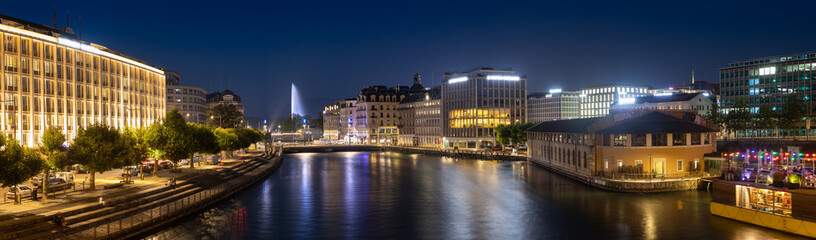 Fototapeta na wymiar Panoramic Night view of Geneva city in Switzerland