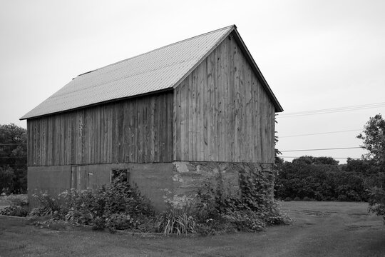 An old and rustic barn
