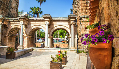 Obraz premium Antalya city center historical buildings, houses and marina
