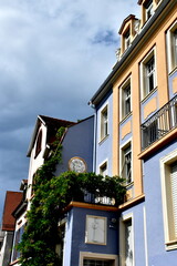 Fototapeta na wymiar Bunte Altbauten in Freiburg im Breisgau