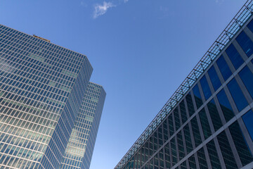 Obraz na płótnie Canvas High rise buildings in a financial disctrict