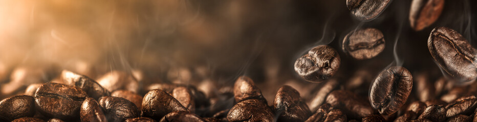 Panele Szklane   Close-up Of Fresh Roasted Coffee Beans With Smoke Falling Onto Pile 