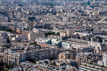 Obraz premium aerial view of downtown paris on a sunny day