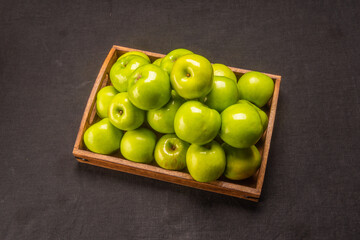 아삭하고 상큼한 맛있는 아오리 사과