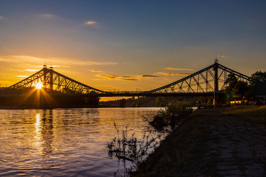 Closeup shot of the historical bridge Blaues Wunder in Dresden, Germany at sunset
