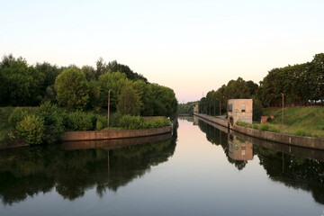 Fototapeta na wymiar Lock on Oka river at sunset